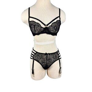 Seven "Til Midnight Lacy Black Strappy Bra & Panty Set With Suspender Straps Med